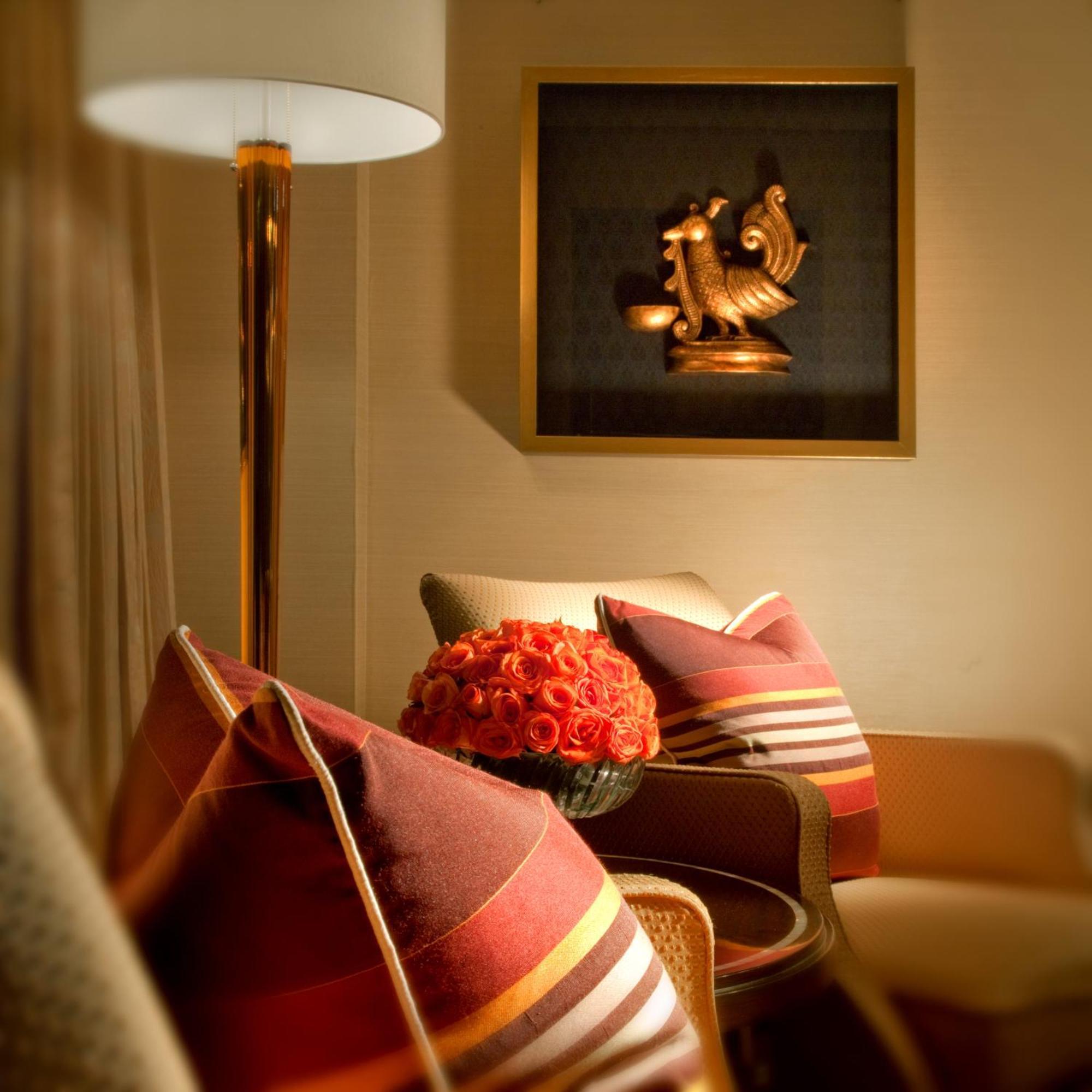 Royal Club Room Airport Transfers Cocktail Hours